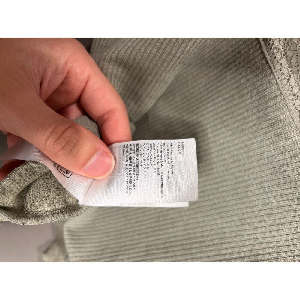 H&M Divided Womens Green Tank Top Size M Lace Crop Casual Minimalist Cami - Picture 6 of 7